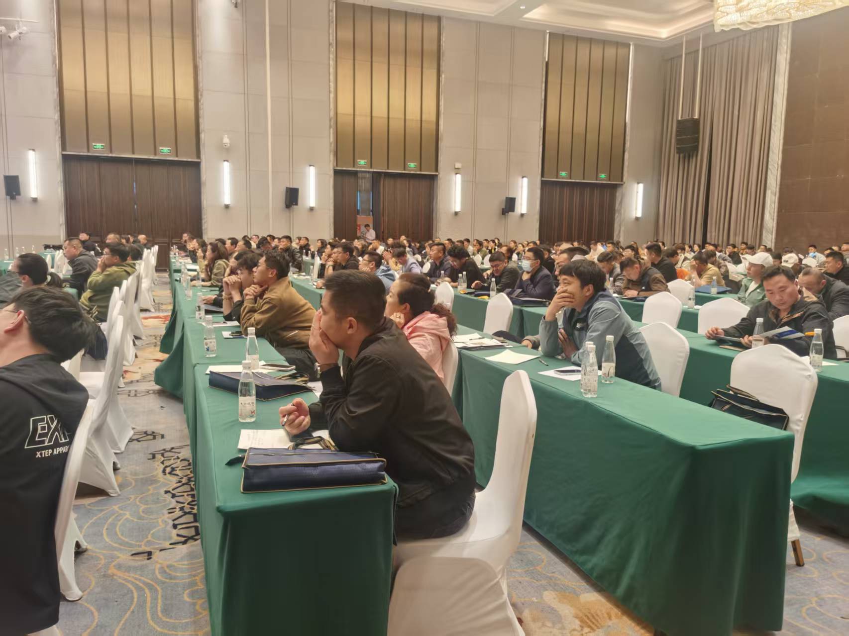 全国肉牛生产性能测定技术培训班 DB20 (3).jpg